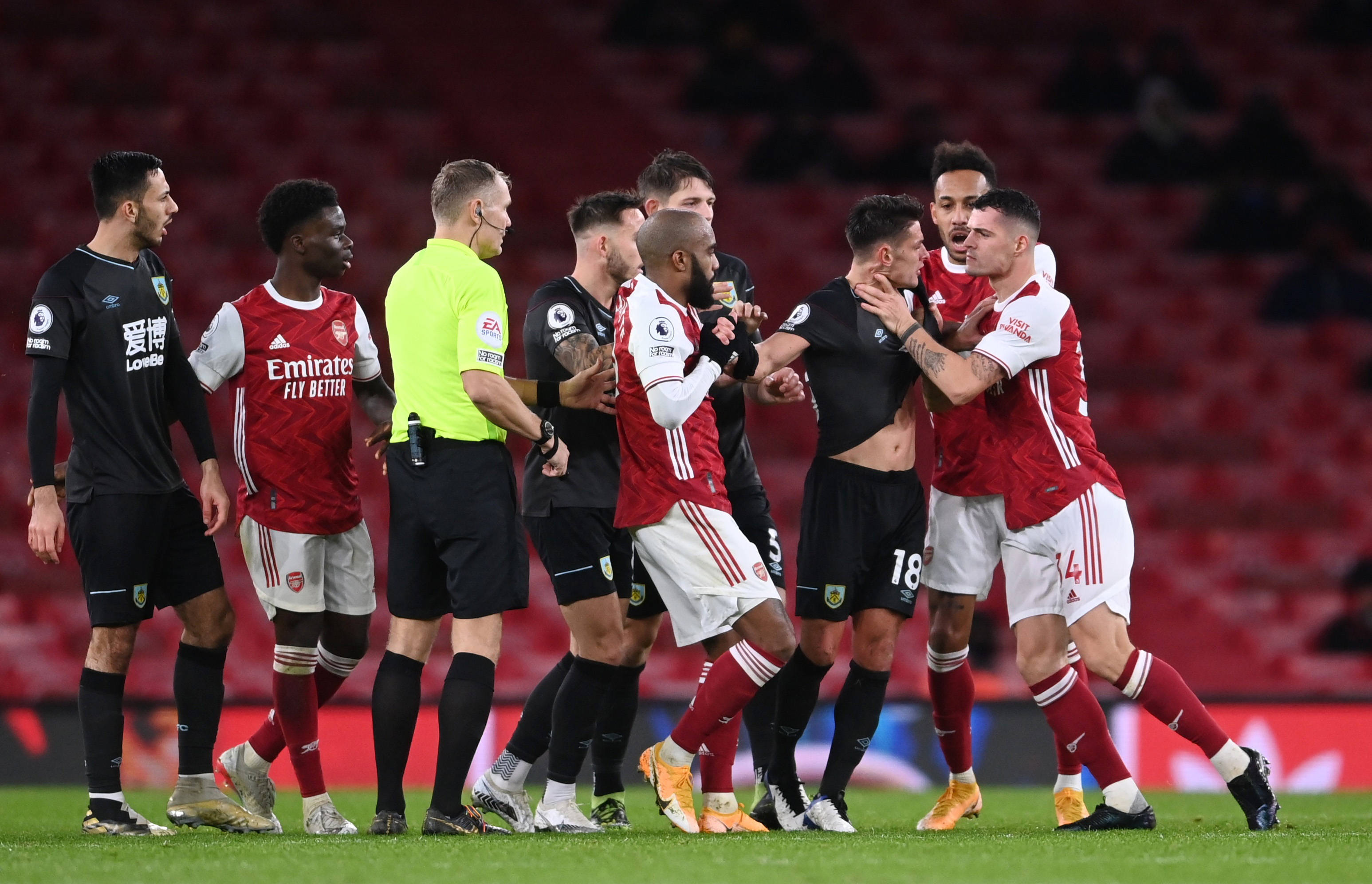 随着他在国 随着他在国